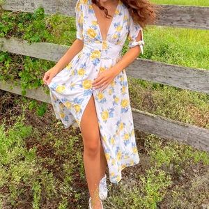 Brand New Free People Floral Maxi Dress!💐